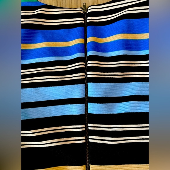 ECI faux wrap striped dress - back zipper size medium - Picture 4 of 4
